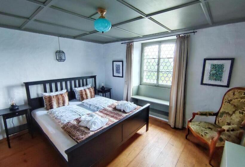 Номер Deluxe, & Restaurant Schloss Schwandegg