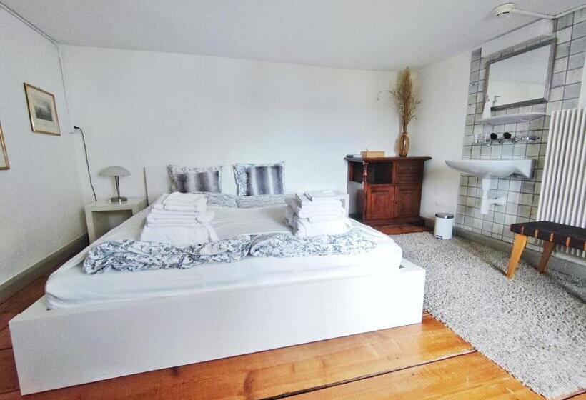 Семейный Номер, & Restaurant Schloss Schwandegg