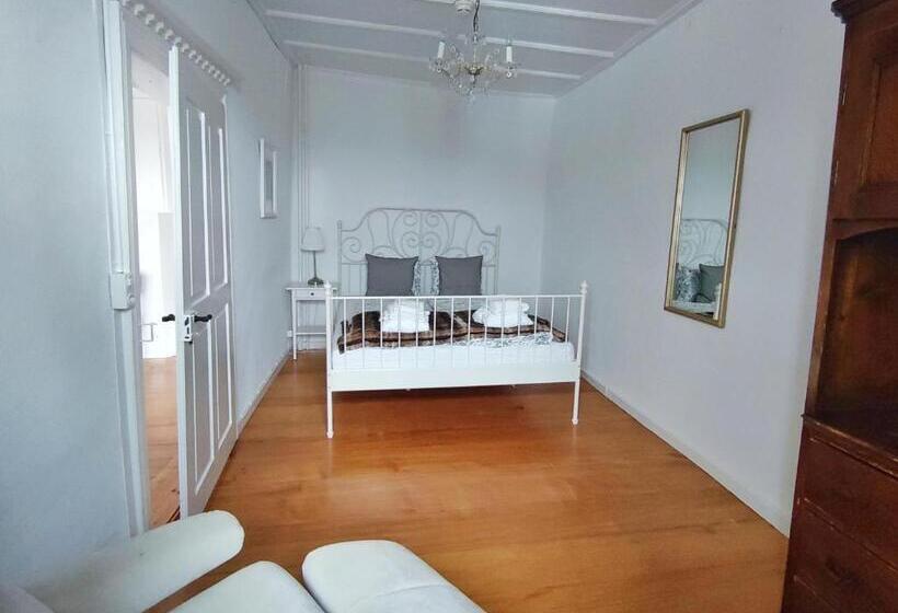 Семейный Номер Deluxe, & Restaurant Schloss Schwandegg