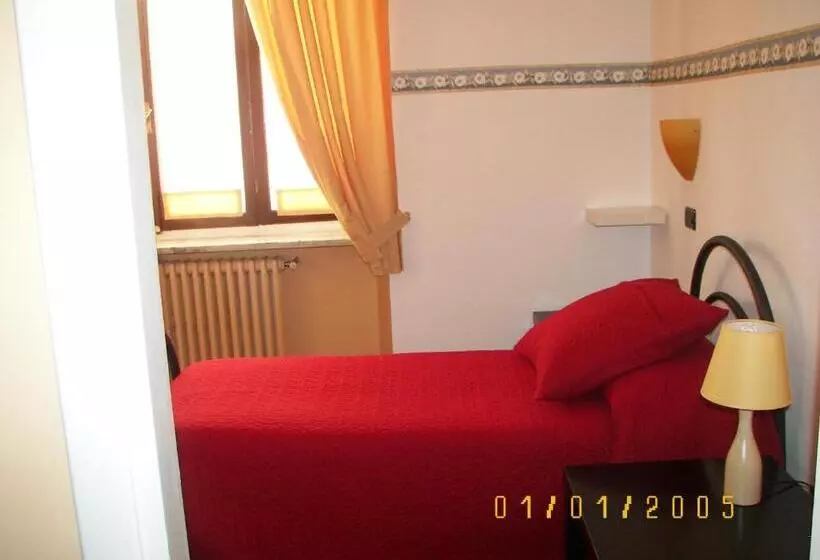 اتاق استاندارد یک نفره, Albergo Sangrilà
