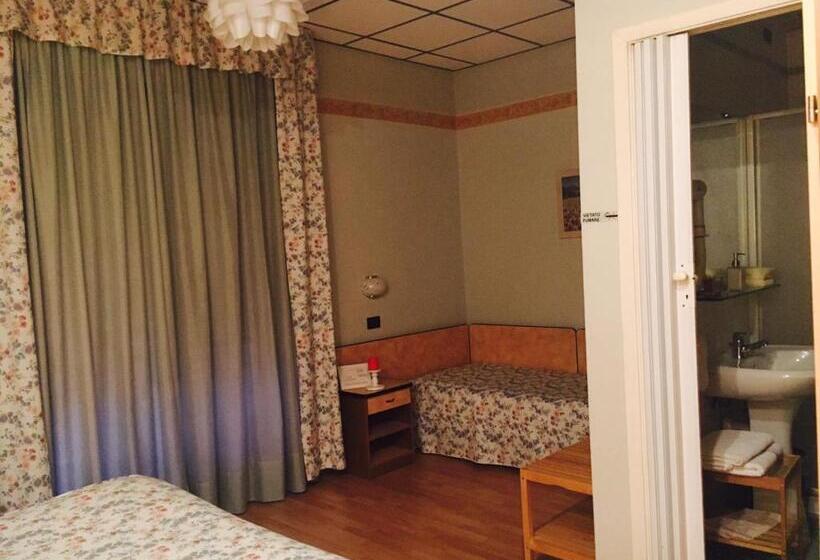 스탠다드 발코니 룸, Albergo Sangrilà
