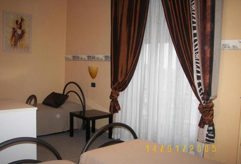 스탠다드 트리플 발코니 룸, Albergo Sangrilà