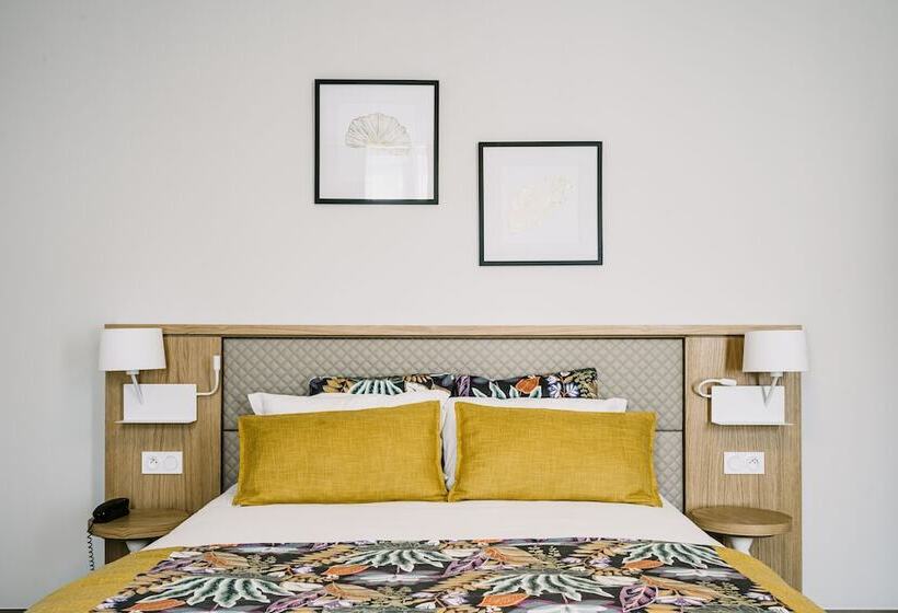 スタンダードルーム, Auberge De Saint Rémy   Hôtel   Restaurant Gastronomique étoilé   Saint Rémy De Provence