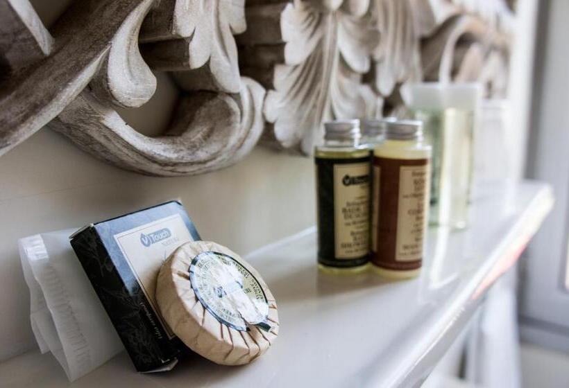 Номер Престиж, De France