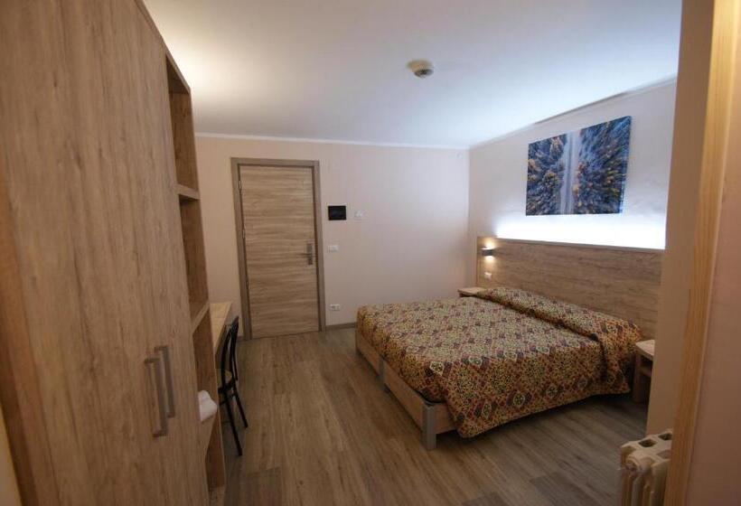 高级大房间, Europa