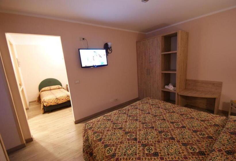 四人高级间, Europa