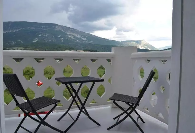 キングサイズベッドのスタンダードルーム, Hôtel Lac Et Forêt
