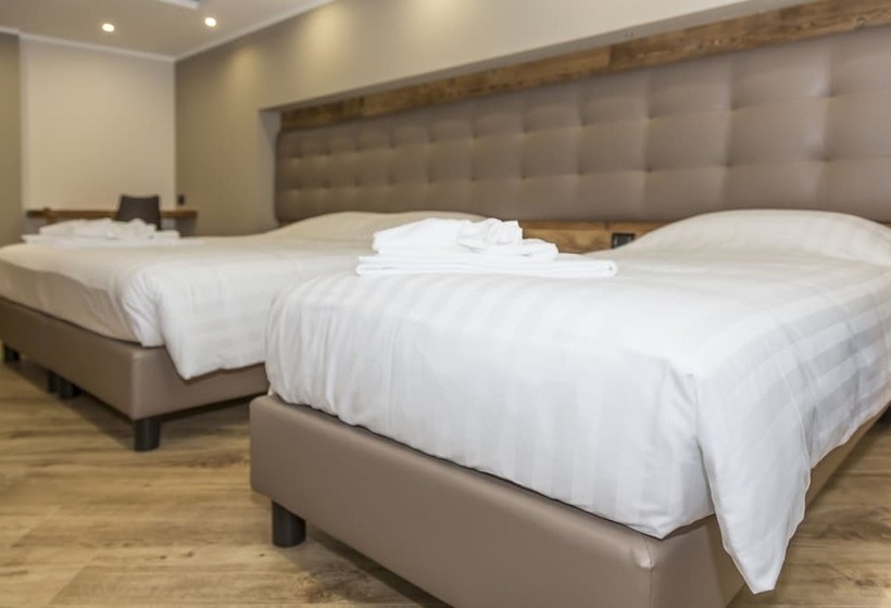 غرفة قياسية ثلاثية, K2