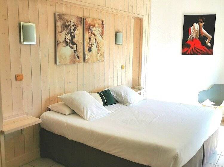 家庭间, L Auberge Camarguaise