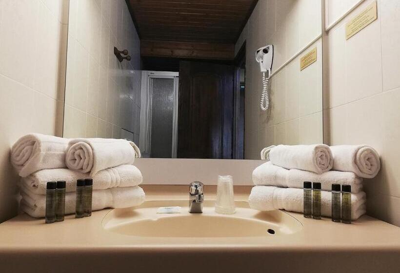 חדר סטנדרט לארבעה, Le Taconet