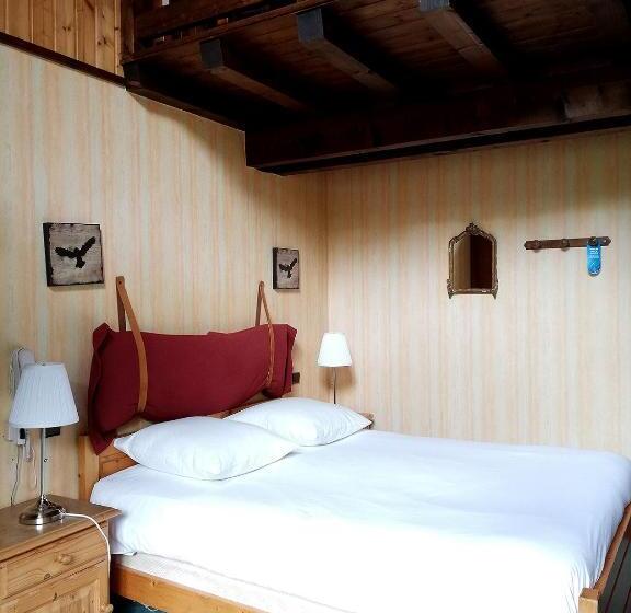 חדר סטנדרט לארבעה, Le Taconet