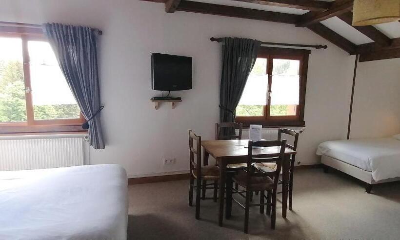 חדר סטנדרט לארבעה, Le Taconet