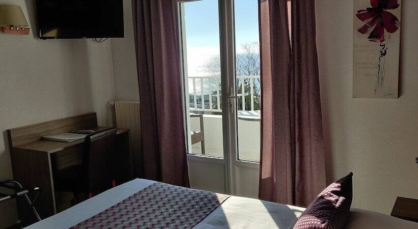 可观海景的舒适型房间, Logis Hôtel Les Bleuets