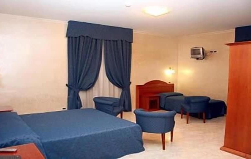 غرفة قياسية فردية, Nizza