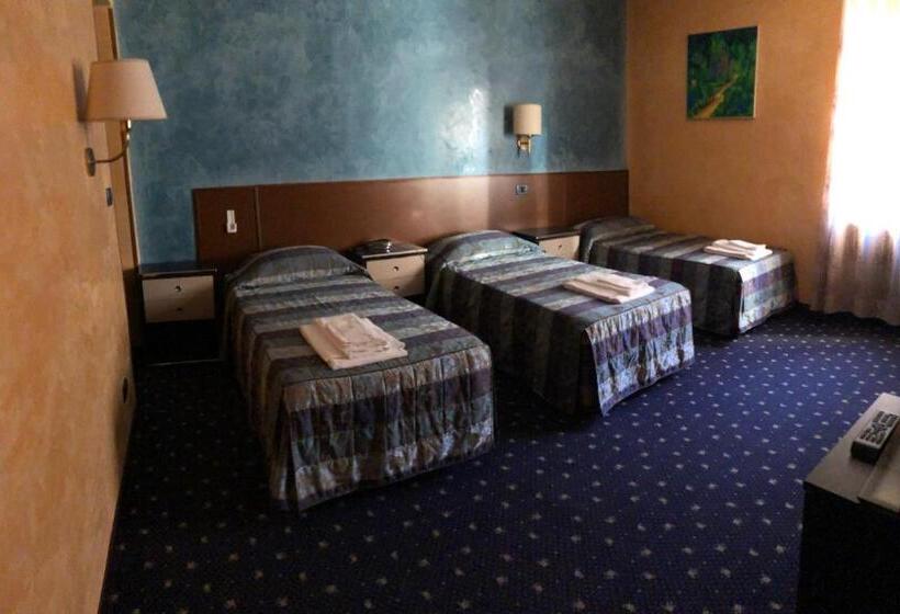 חדר סטנדרט לשלושה, Parco Fiera