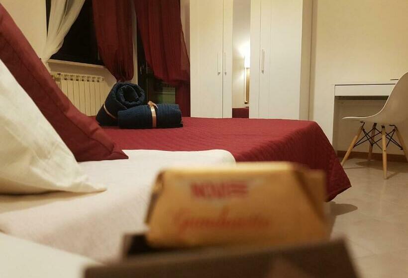 اتاق استاندارد, Il Teatro