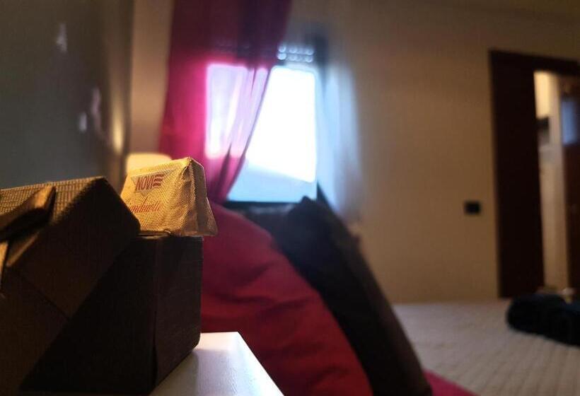 اتاق استاندارد, Il Teatro