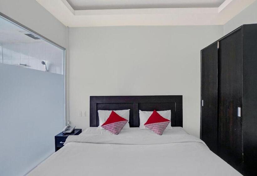 Deluxe Szoba Kind Size Bed, Wesly House