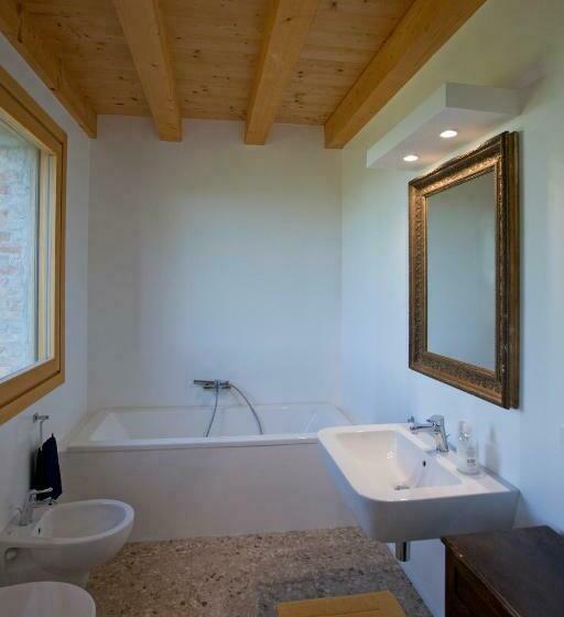 اتاق استاندارد, Ca  Adami