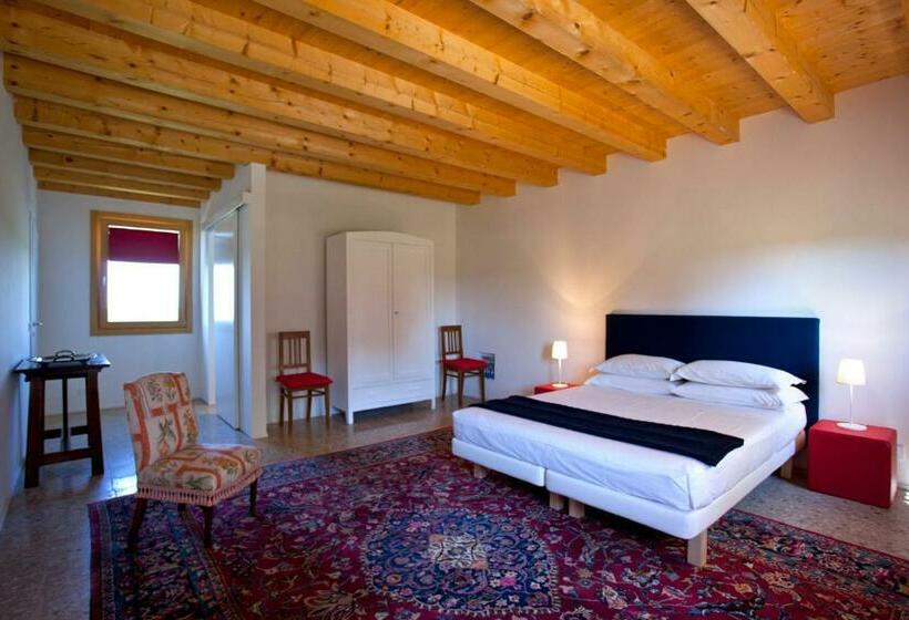 اتاق استاندارد, Ca  Adami