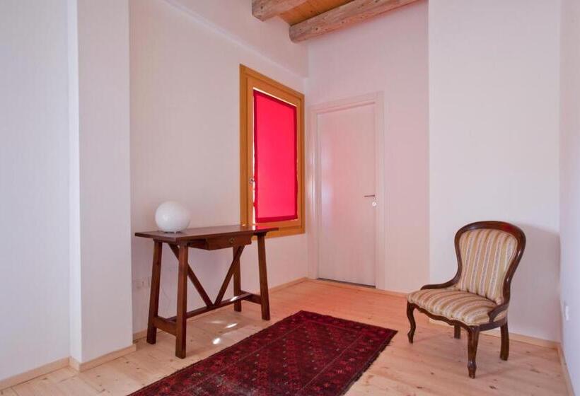 آپارتمان 2 خوابه, Ca  Adami