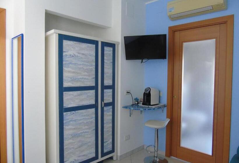 غرفة قياسية ثلاثية مزودة بتراس, B&b Meraviglie D Abruzzo Montesilvano