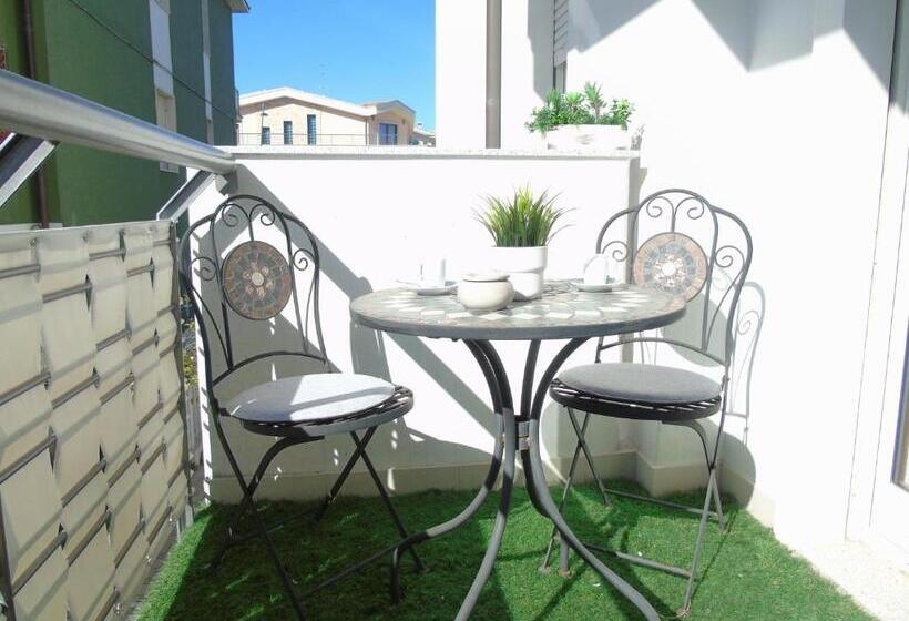 غرفة قياسية مزوَّدة بشُرفة, B&b Meraviglie D Abruzzo Montesilvano