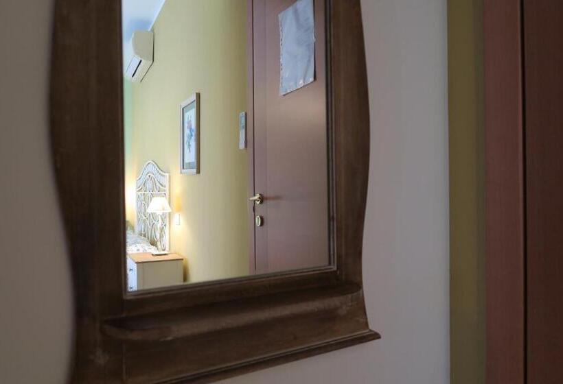 Номер Стандарт с Балконом, B&b Meraviglie D Abruzzo Montesilvano