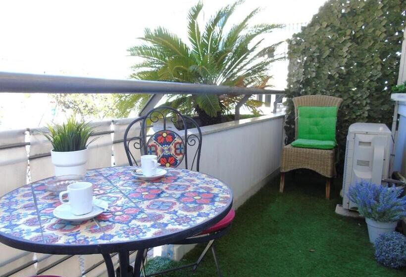 غرفة قياسية ثلاثية مزودة بشرفة, B&b Meraviglie D Abruzzo Montesilvano