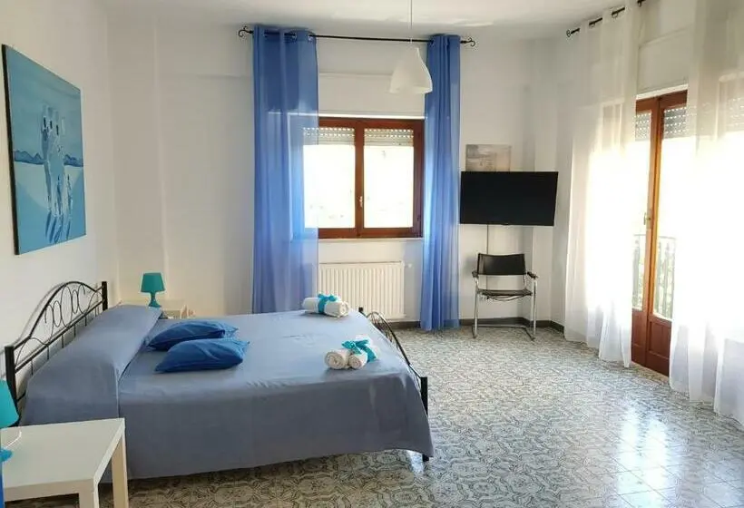 اتاق لوکس چهار تخته, B&b Trapani Mare