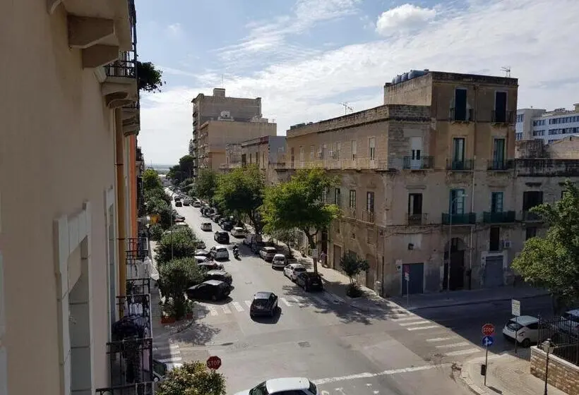 اتاق استاندارد سه تخته با بالکن, B&b Trapani Mare