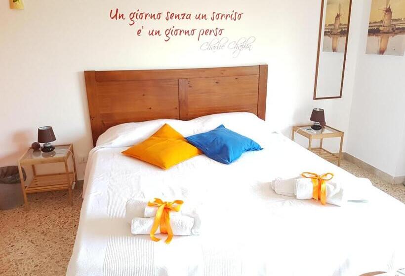 带阳台的三人标准间, B&b Trapani Mare