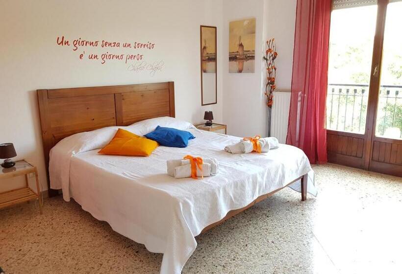 带阳台的三人标准间, B&b Trapani Mare