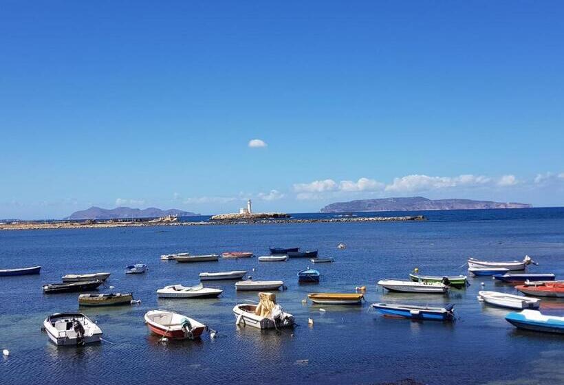 标准三人间, B&b Trapani Mare