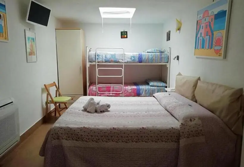 اتاق استاندارد چهار تخته, B&b Celestina Ischia