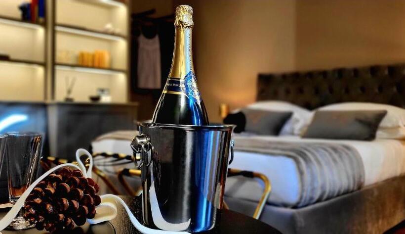 Номер Deluxe Кровать Кинг, L Americano Luxury Rooms