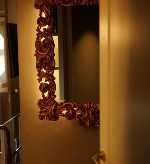 חדר דחוקס עם מיטת קינג, L Americano Luxury Rooms