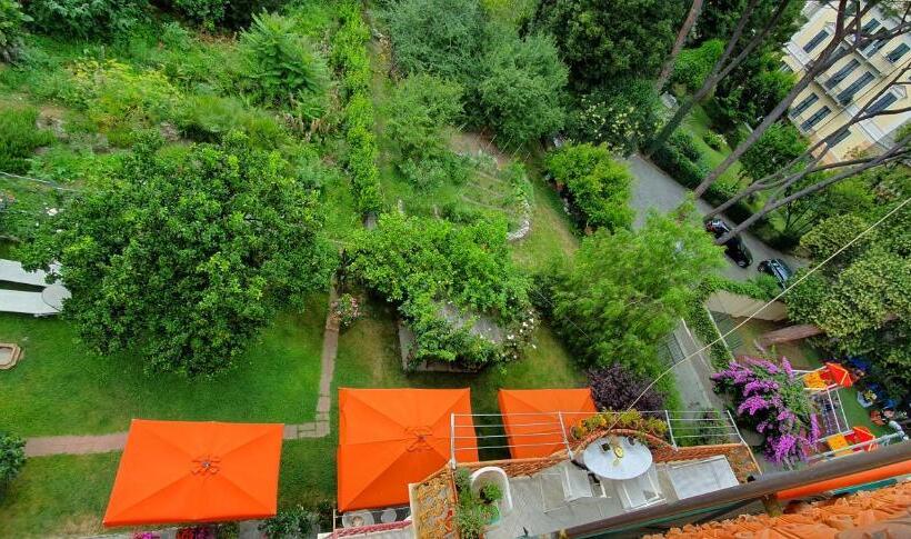 חדק דלוקס עם ג'קוזי, L Americano Luxury Rooms