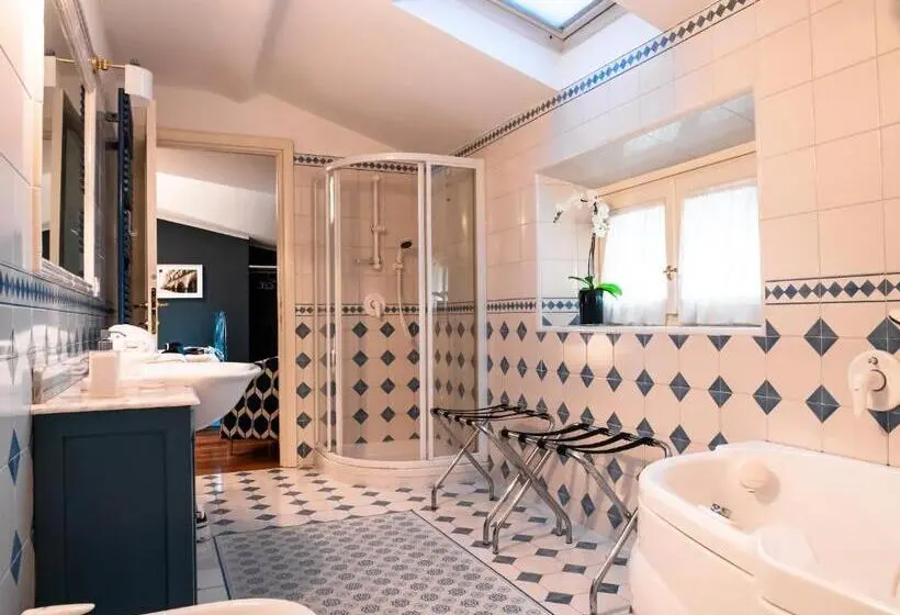 バスタブ付きデラックスルーム, L Americano Luxury Rooms