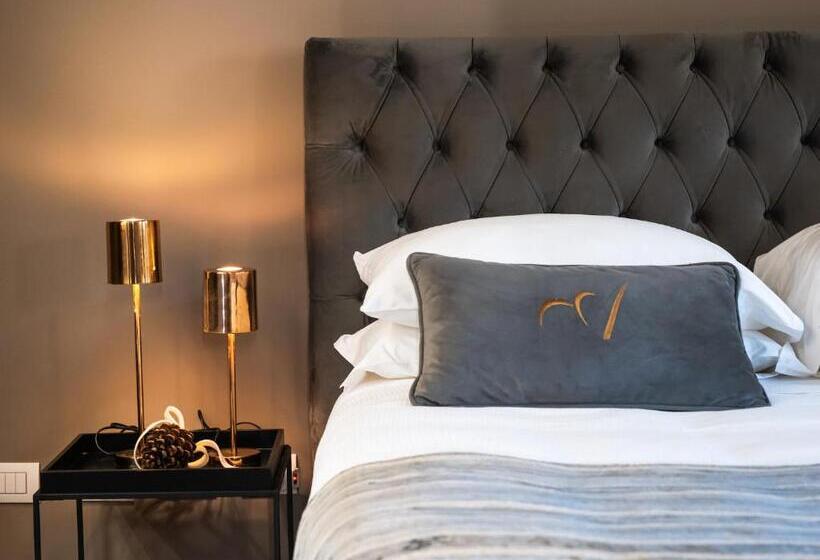 חדר דחוקס עם מיטת קינג, L Americano Luxury Rooms