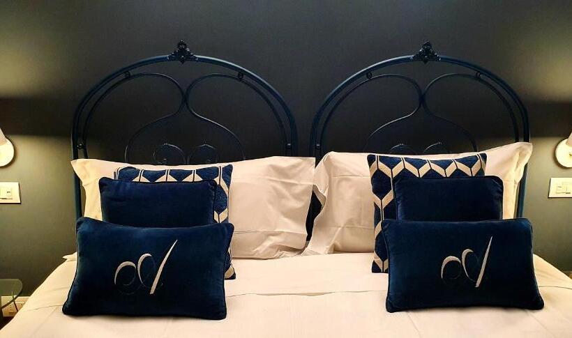 חדק דלוקס עם ג'קוזי, L Americano Luxury Rooms