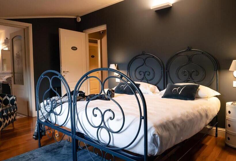 Номер Deluxe с Гидромассажем, L Americano Luxury Rooms