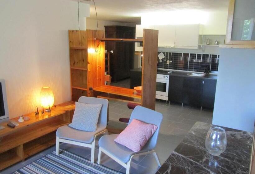 استودیو خانوادگی, B&b Vignalunga