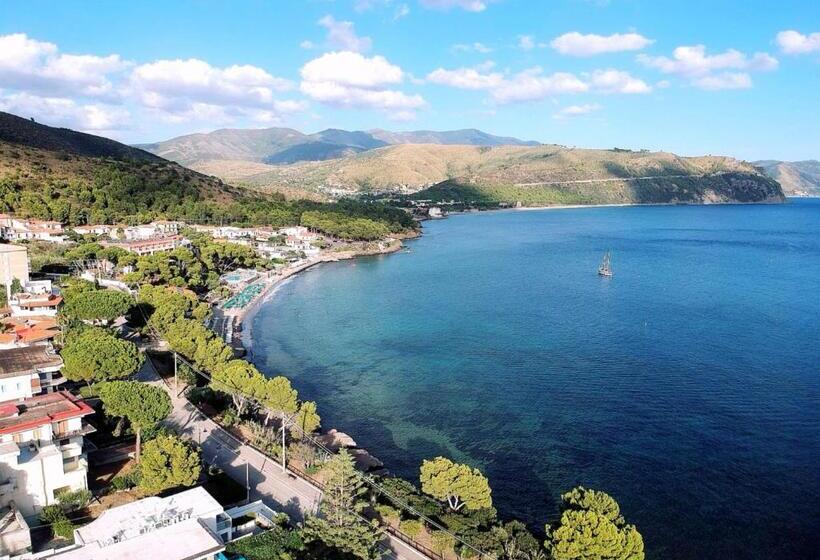 اتاق لوکس با چشم‌انداز دریا, Villa Edwige B&b