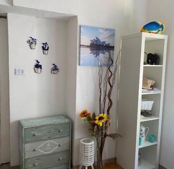 اتاق کلاسیک چهارنفره, Villa Edwige B&b