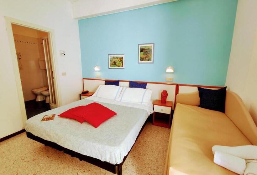 اتاق استاندارد سه نفره, Adria