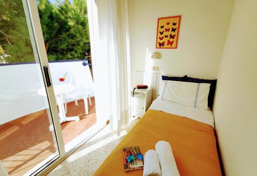 اتاق استاندارد یک نفره, Adria