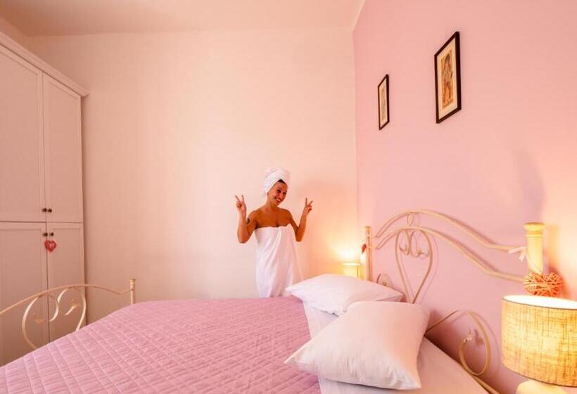 Номер Стандарт Совместная Ванная, Casa Mafalda   Rooms, Friends And More Affittacamere   Guest House