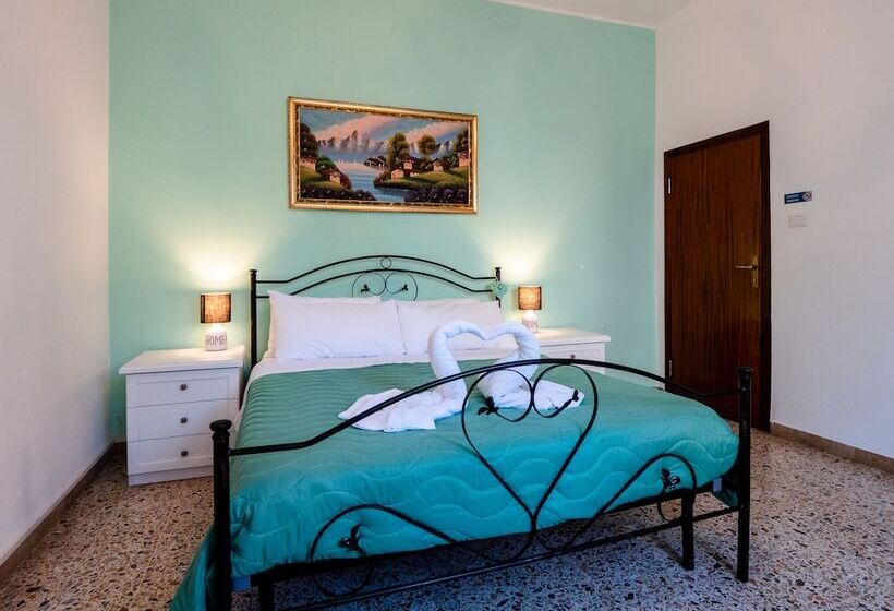 اتاق استاندارد سه تخته با سرویس بهداشتی مشترک, Casa Mafalda Rooms, Friends And More Affittacamere Guest House