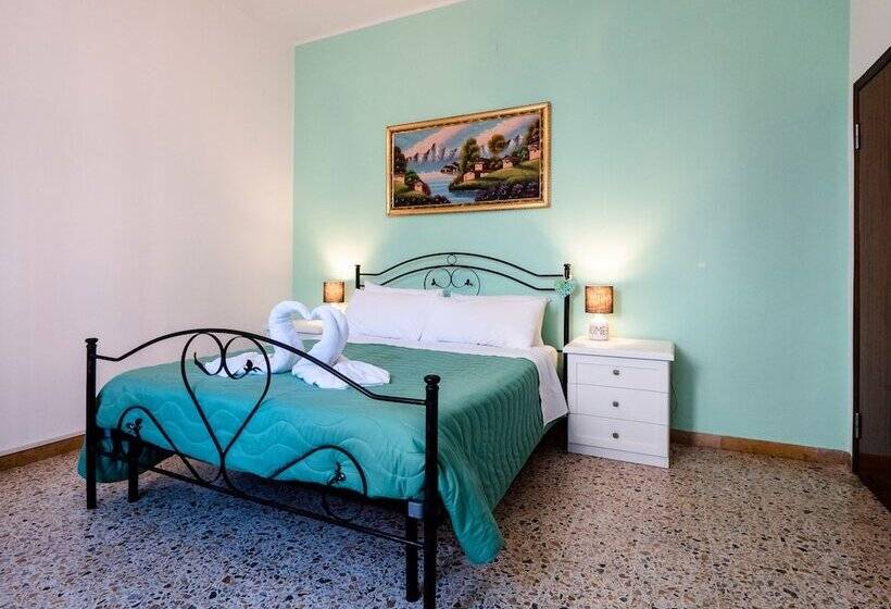 Трехместный Номер Стандарт Совместная Ванная, Casa Mafalda   Rooms, Friends And More Affittacamere   Guest House